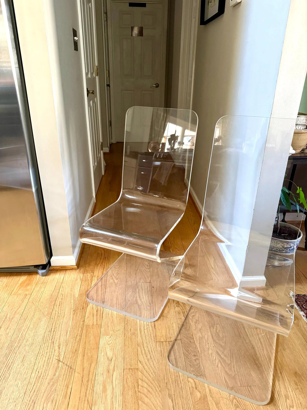 Set of 2 Lucite 'Z' Cantilever Chairs | Clear Lucite Z Chairs | MCM Plexi-Craft Acrylic Z Chairs | Modern "Z" Chairs (2 sets available)