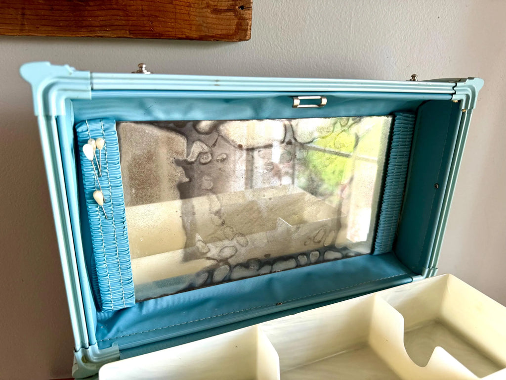 Vtg Royal Traveller Luggage Travel Bag | Baby Blue Train Case | Blue Train Case | Baby Blue Cosmetic Case With Tray