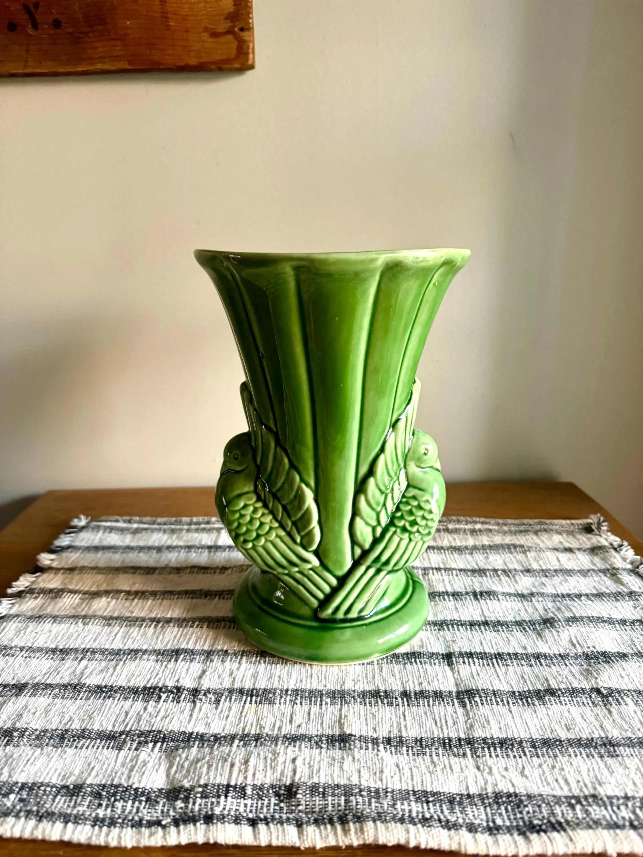 Vtg Shawnee 829 Ceramic Double Dove  | Shawnee Pottery Emerald Green Vase | Double Dove Ceramic Vase | Art Deco Shawnee Vase