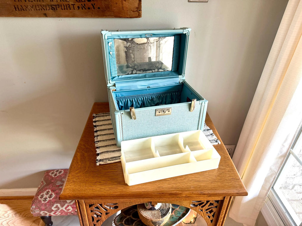 Vtg Royal Traveller Luggage Travel Bag | Baby Blue Train Case | Blue Train Case | Baby Blue Cosmetic Case With Tray