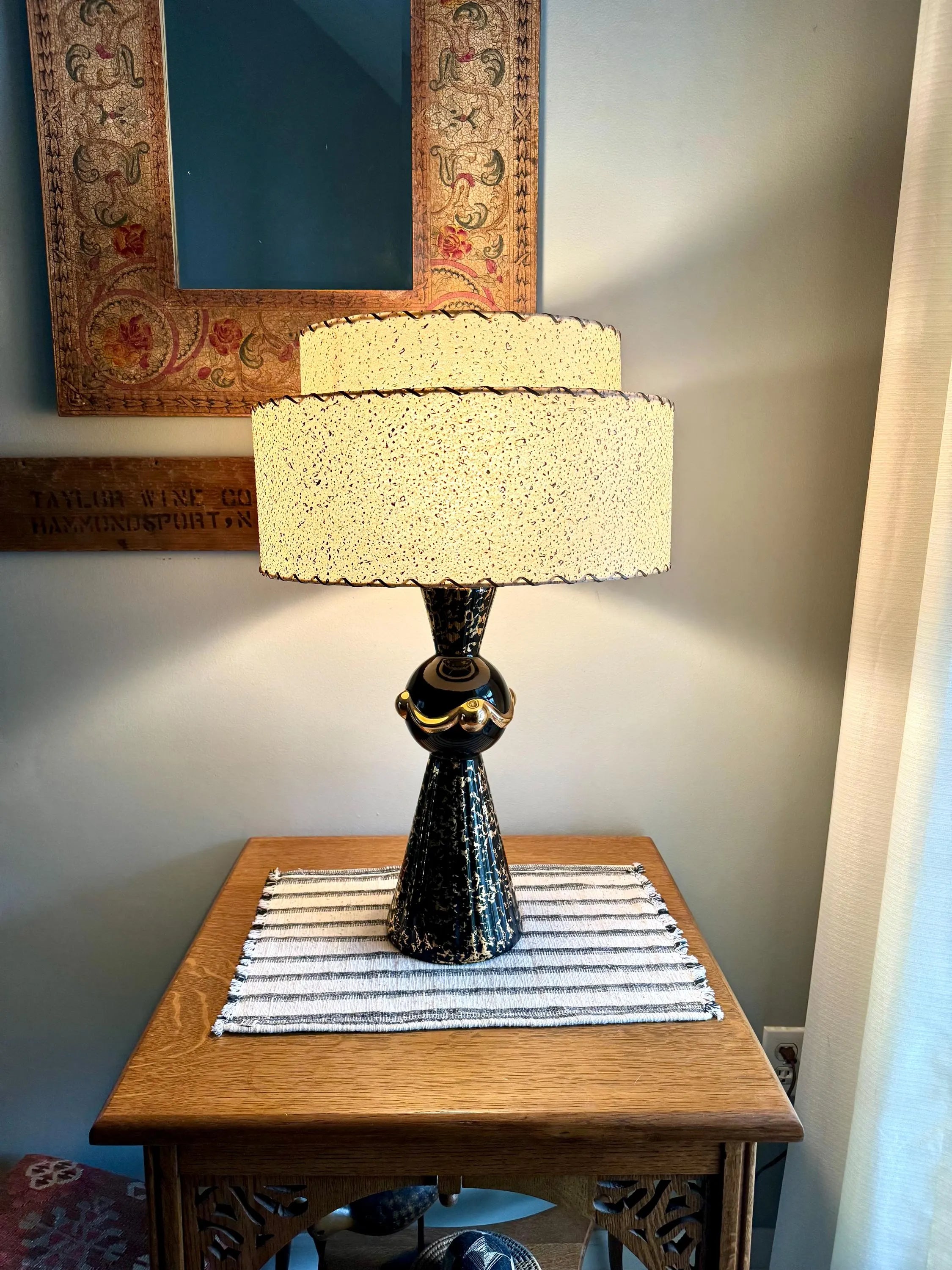 Vintage MCM Ceramic Lamp | Elegant Table Lamp | Atomic Black and Gold Ceramic Desk Lamp | Art Deco Night Stand Lamp | Black Art Deco Lamp