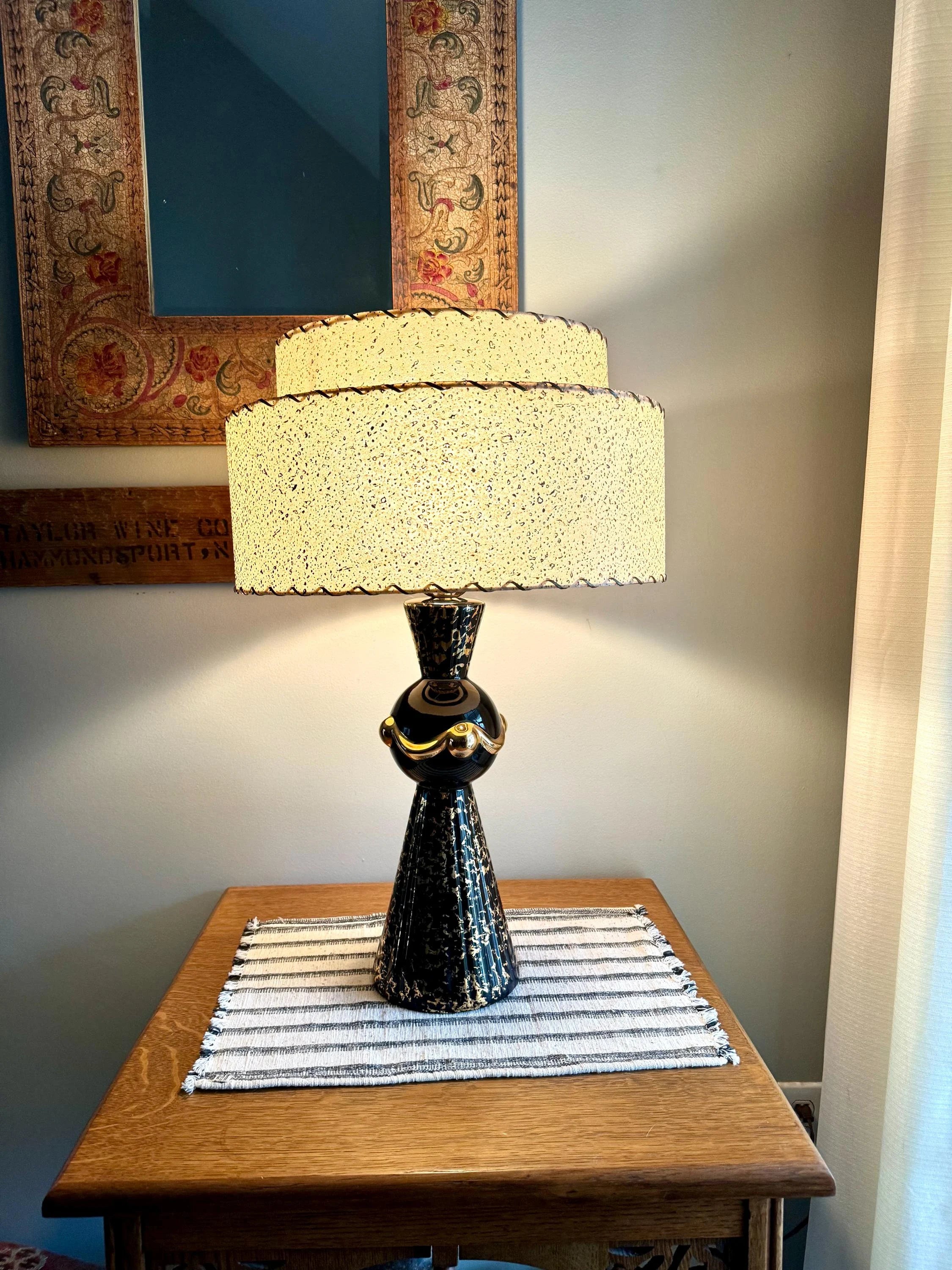 Vintage MCM Ceramic Lamp | Elegant Table Lamp | Atomic Black and Gold Ceramic Desk Lamp | Art Deco Night Stand Lamp | Black Art Deco Lamp