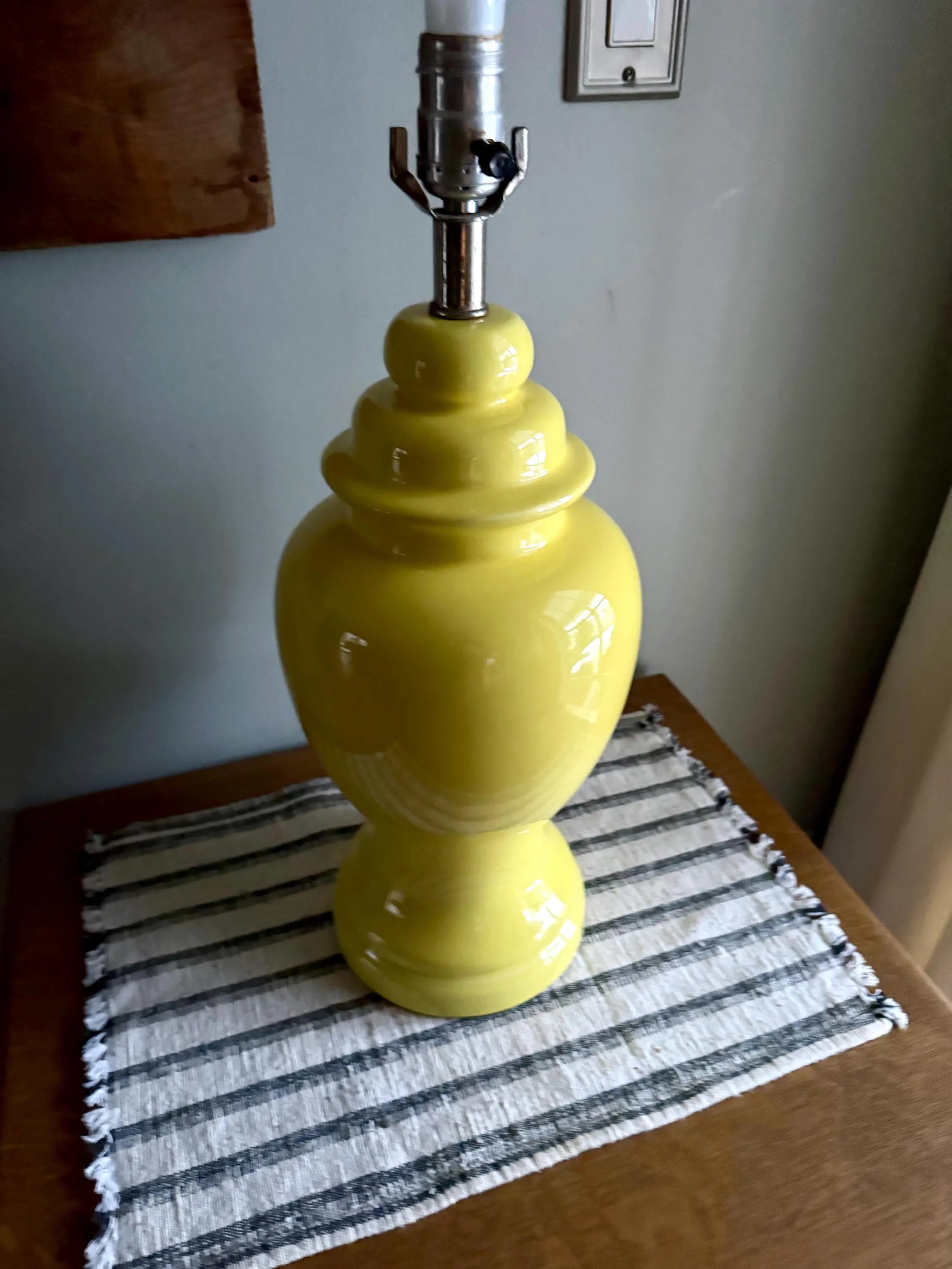 Mid Century Yellow Ginger Jar Ceramic Lamp | Haeger Canary Yellow Ceramic Lamp | 70's Yellow Ceramic Table Lamp | MCM Decor