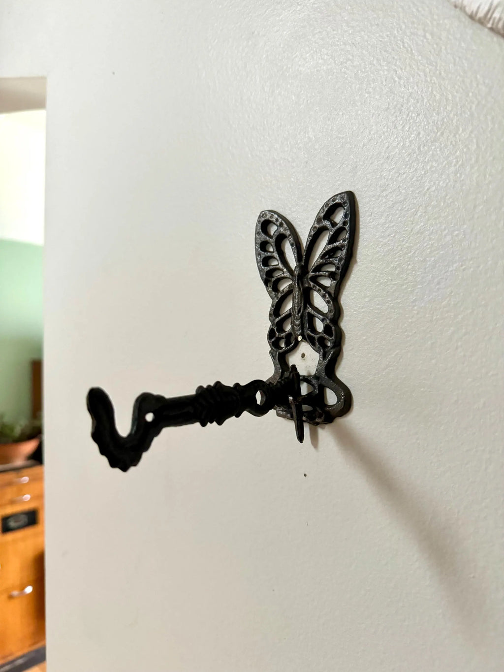 Vtg Set of 4 Cast Metal Butterfly Plant Hooks | Butterfly Wall Plant Hanging Hooks | Distressed Black Metal Butterfly Hooks