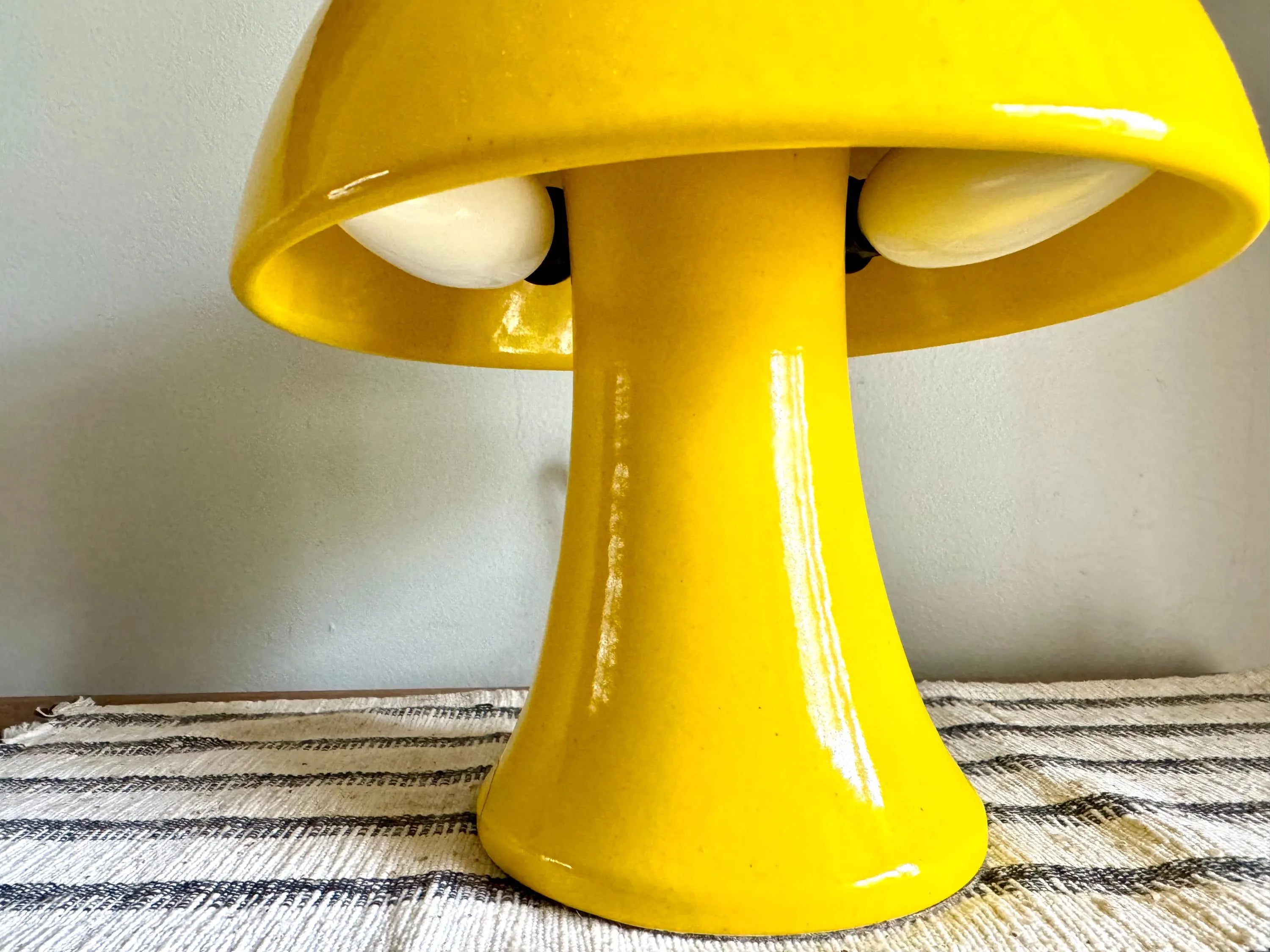 Vtg MCM Ceramic Mushroom Accent Lamp | Yellow Ceramic Mushroom Ambient Lamp | Yellow Mushroom Lamp
