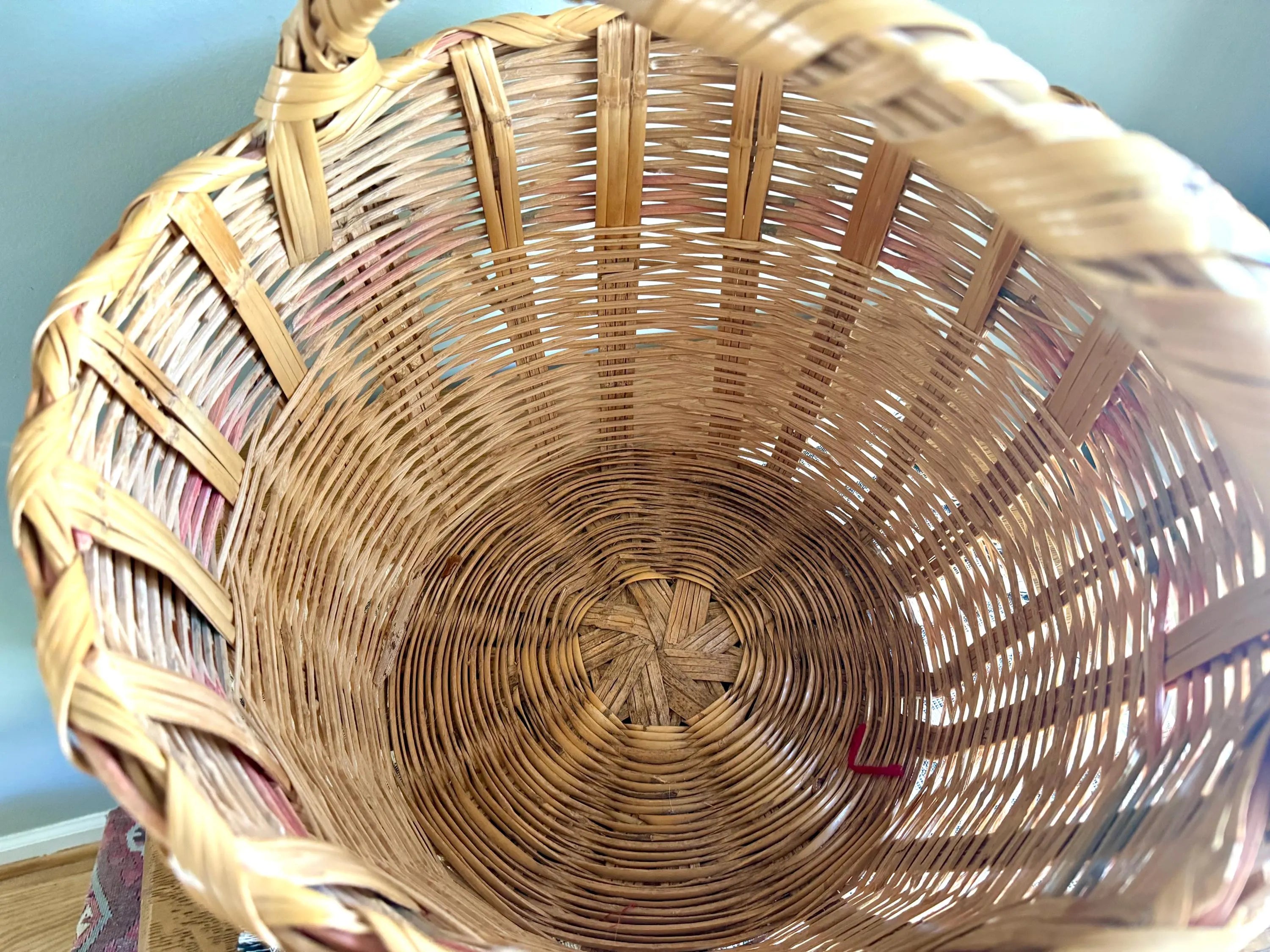Vtg Large Wicker Basket | Colorful Rattan Basket | Wicker Hamper | Woven Wicker Blanket Storage | Bohemian Storage | Gathering Basket