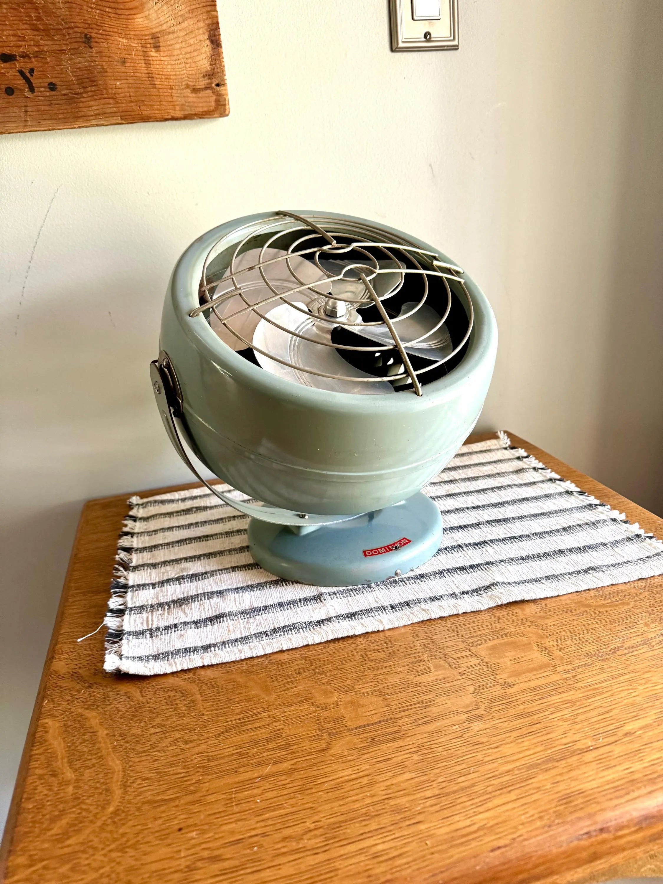 Vtg Blue Dominion Table Fan | Round Dominion Model 2005A Table Fan | MCM Table Fan | Round Single Speed Fan