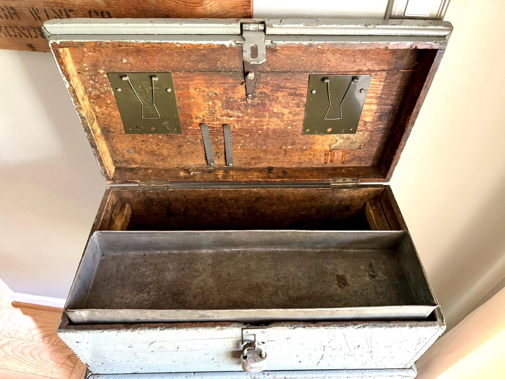 Vtg Wood Carpenter's Tool Chest | Small Distressed Wood Tool Trunk | Rustic Gray Dovetailed Wood Tool Box and Tray | Rustic Handled Box