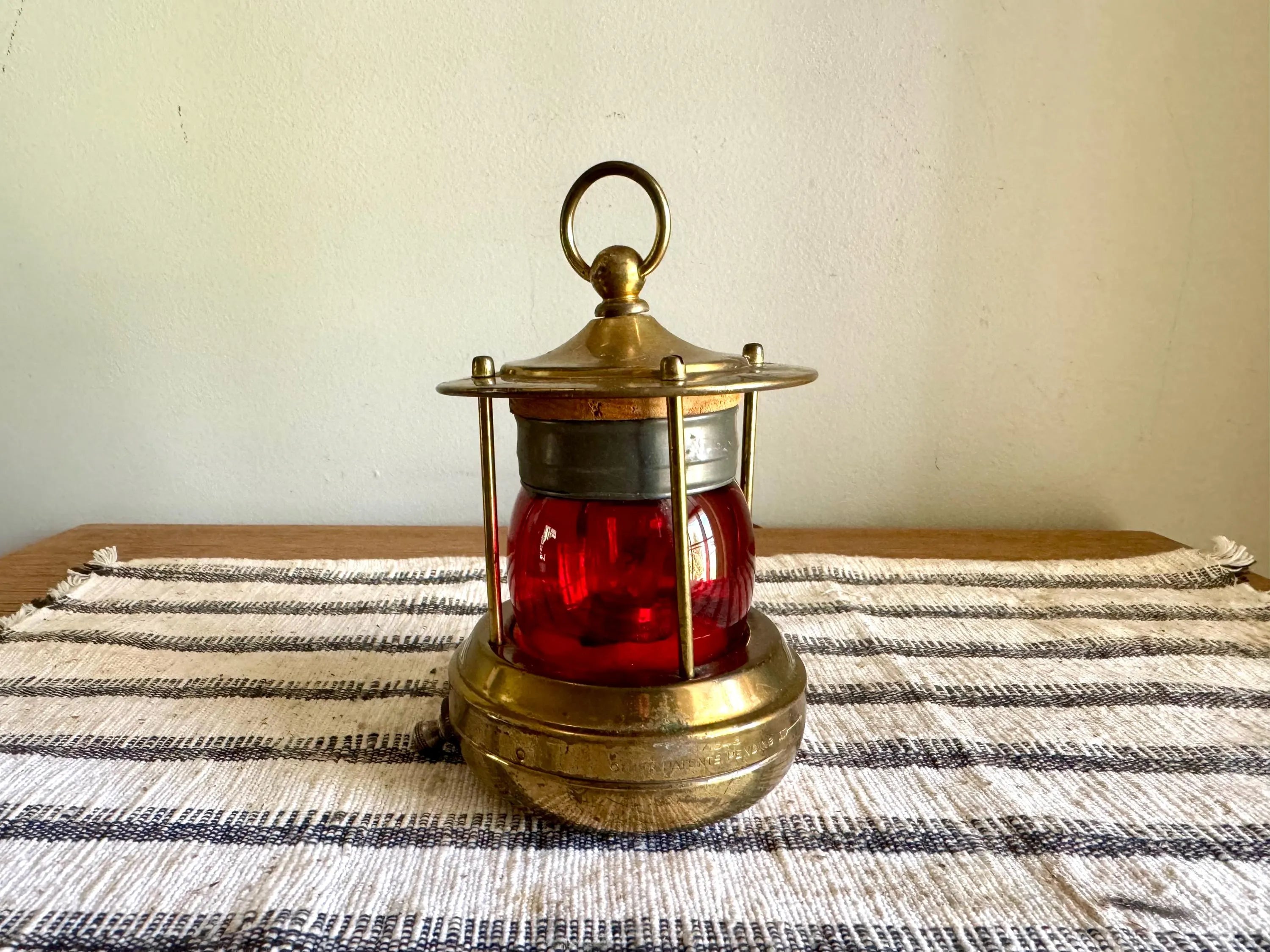Vtg Small Brass Nautical Red Lens Lamp | Red Glass Navigation Maritime Lamp | Nautical Themed Red Lens Lamp| Small Brass Navigation Lamp
