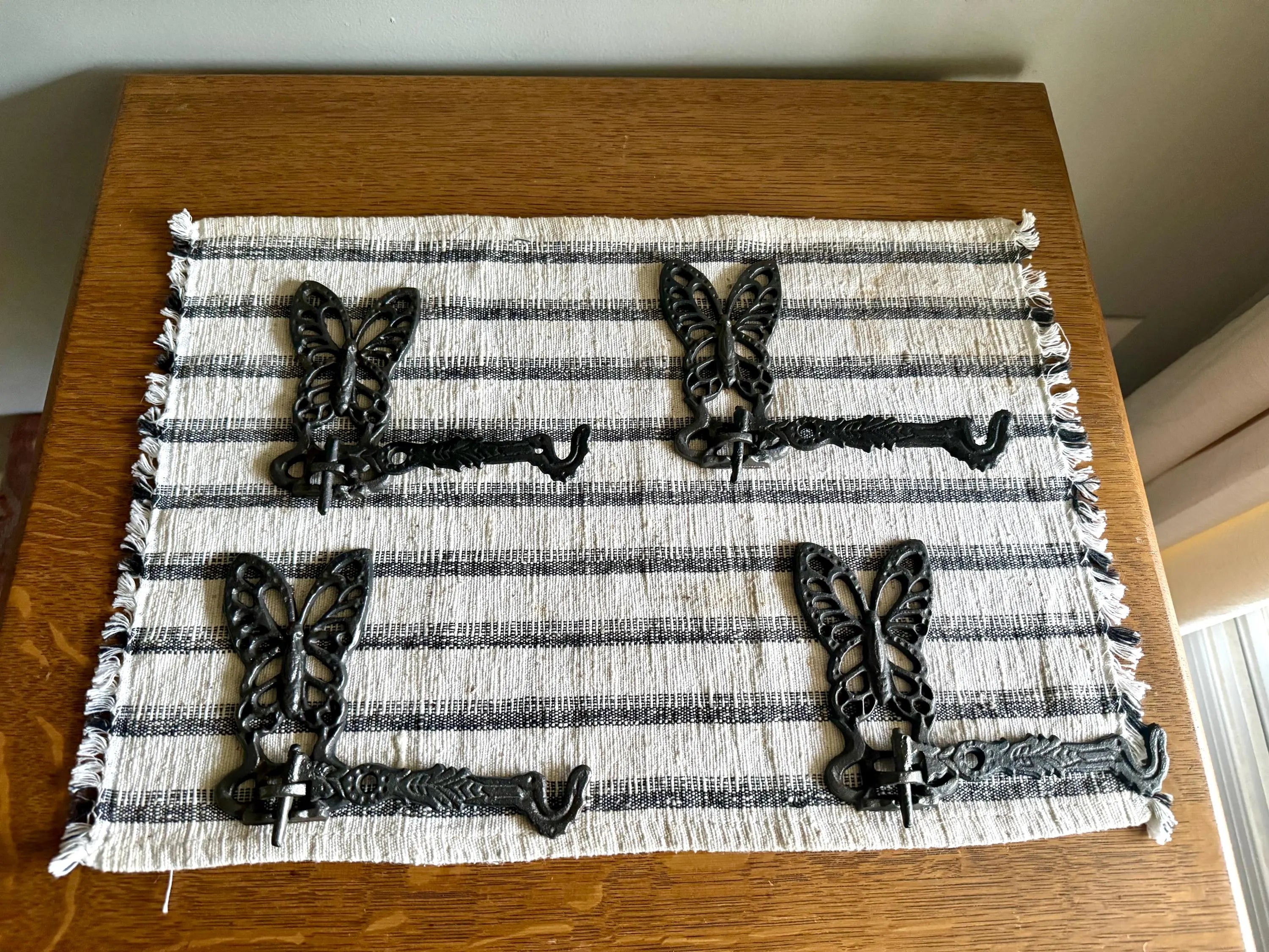 Vtg Set of 4 Cast Metal Butterfly Plant Hooks | Butterfly Wall Plant Hanging Hooks | Distressed Black Metal Butterfly Hooks