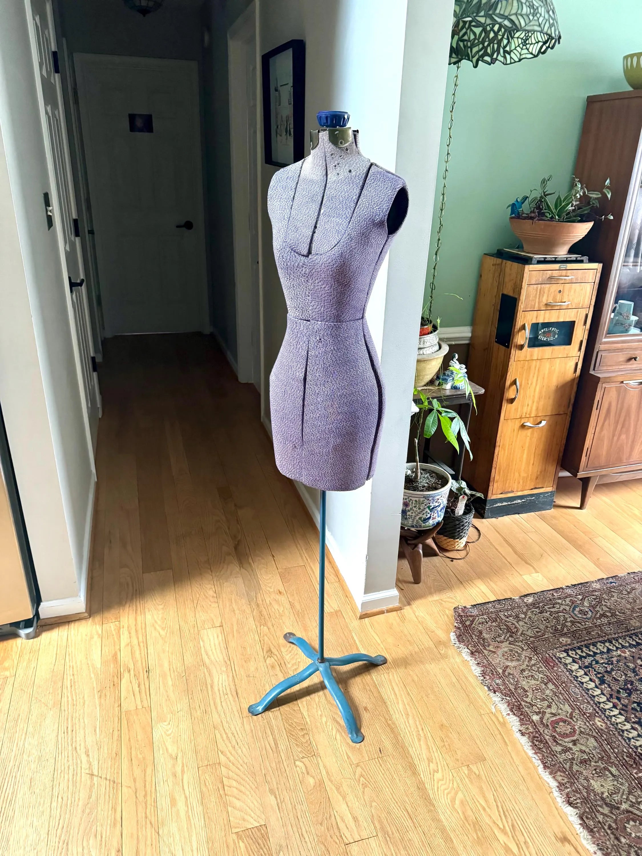 Vtg Adjustable Dress Form | Portable Dress Form | Vintage Dress Form | Seamstress Gift | Designer Gift | Store Display| Clothing Display
