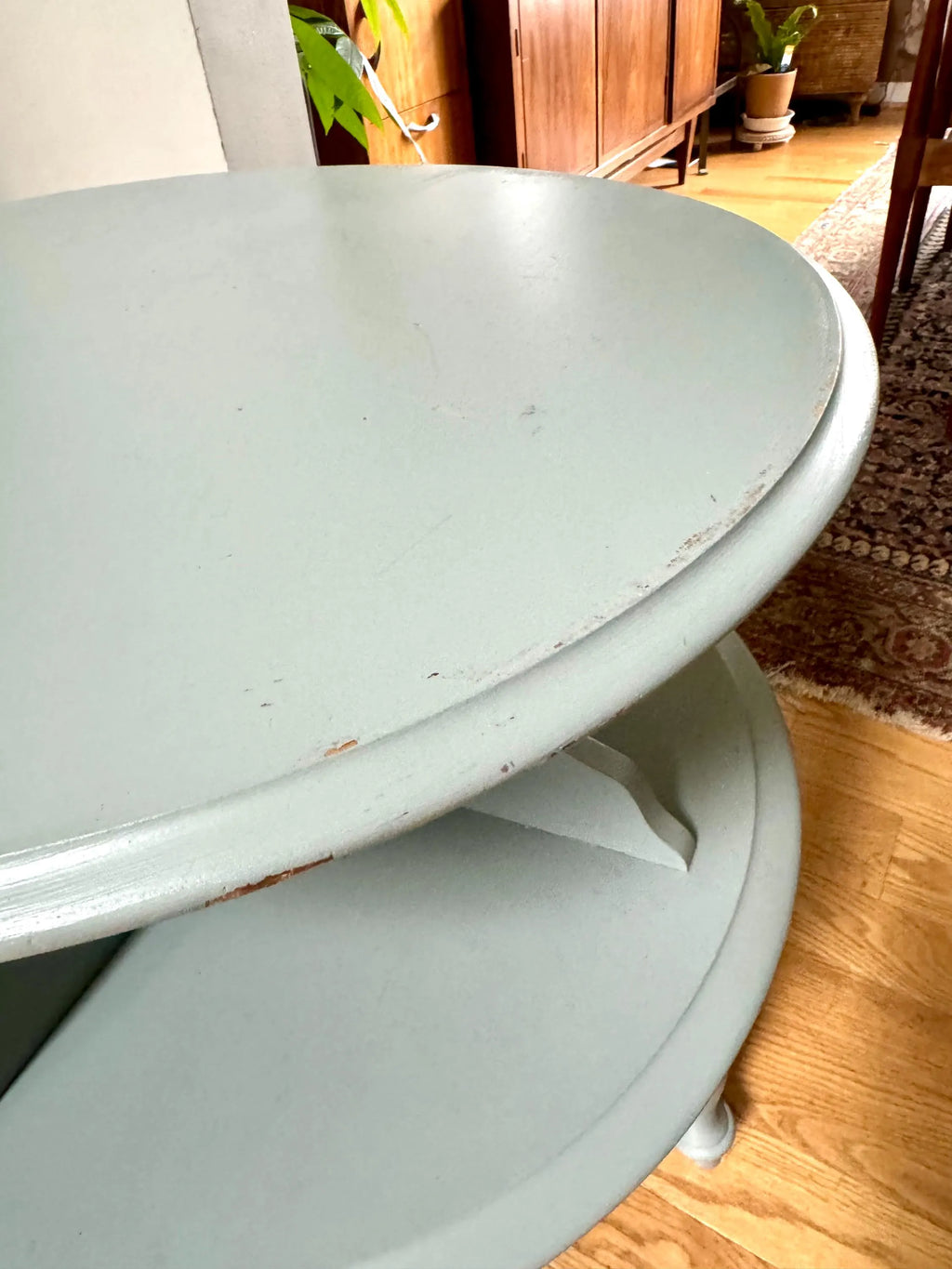 Vtg Painted Two Tiered Bassett Table | Bassett Furniture Tiered Display Table | Distressed Painted Round Tiered Table