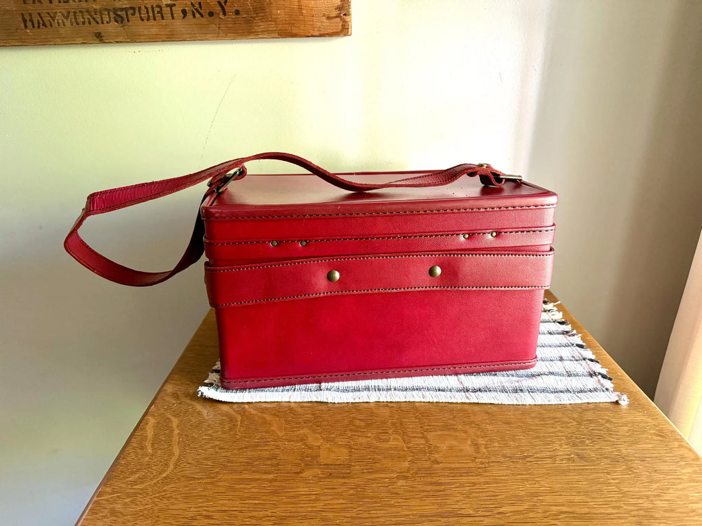 Vtg Hartmann Luggage Train Case | Faux Red Leather Train Case | Red and Pink Hard Case Train Case | Make Up Bag | Vanity Case