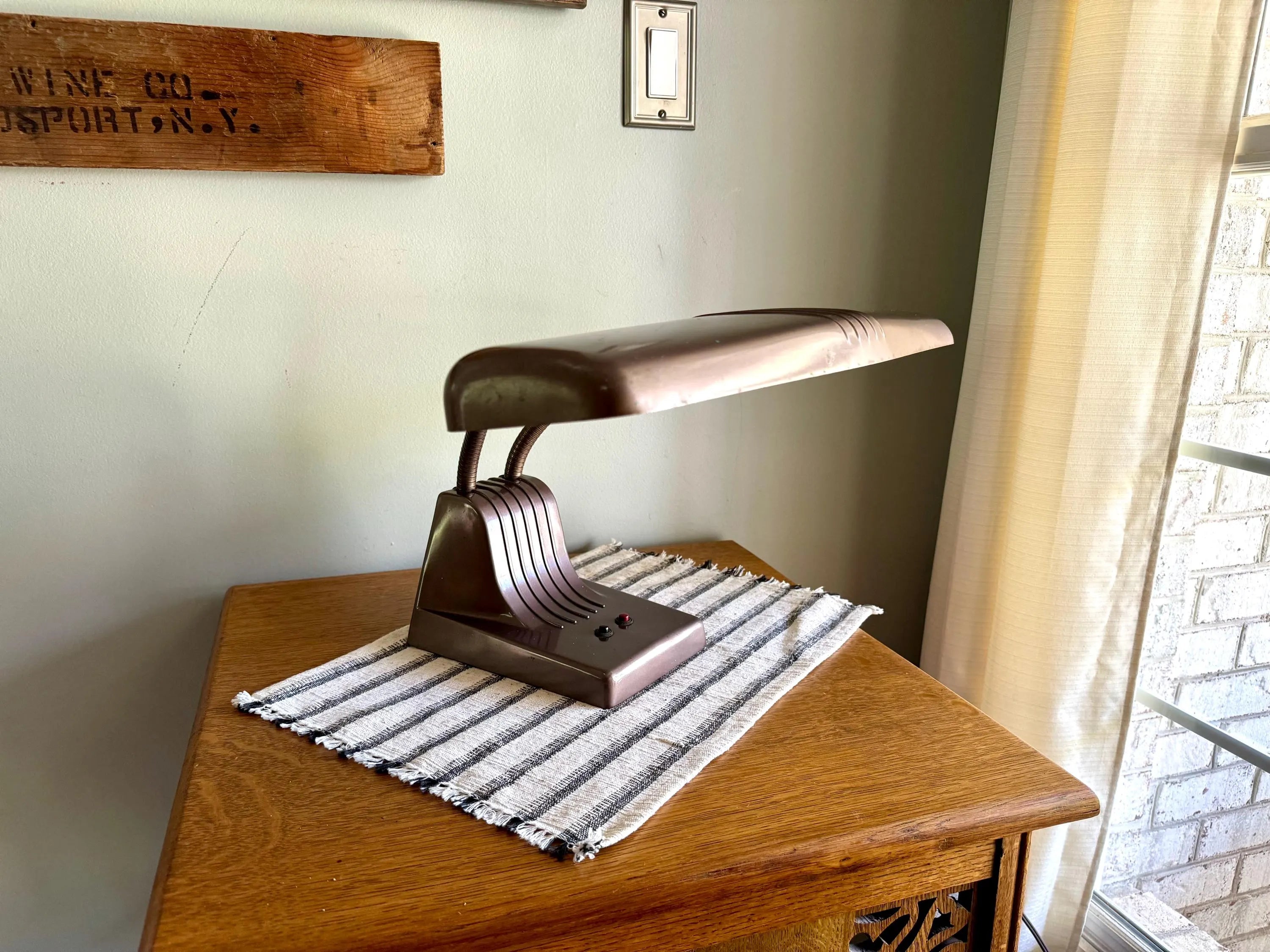 Vtg Dazor 1000 Desk Lamp | Industrial Drafting Lamp | Floating Arm Table lamp | Dazor Mid Century Task Lamp| Adjustable Dazor Model 1000