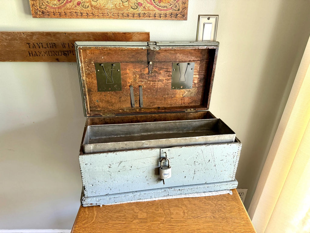 Vtg Wood Carpenter's Tool Chest | Small Distressed Wood Tool Trunk | Rustic Gray Dovetailed Wood Tool Box and Tray | Rustic Handled Box