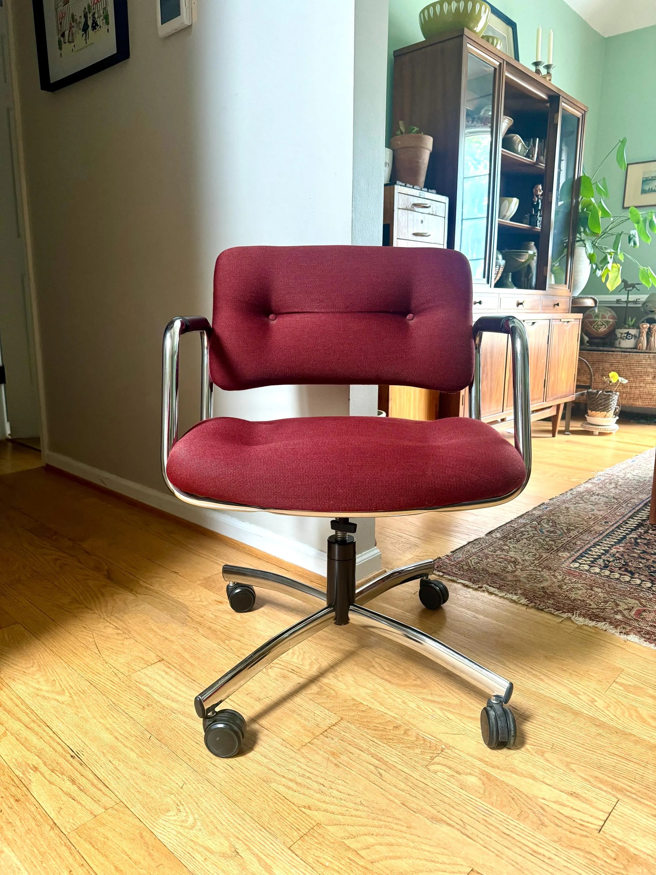 Vintage MCM Steelcase Desk Chair | Maroon MCM Swivel Chair | Steelcase Rolling Padded Office Chair | 80's Adjustable Executive Swivel Chair