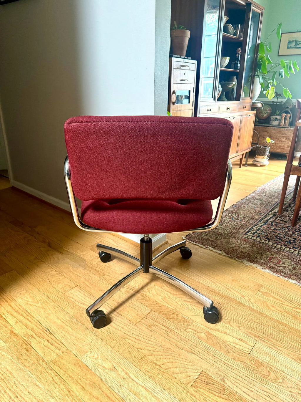 Vintage MCM Steelcase Desk Chair | Maroon MCM Swivel Chair | Steelcase Rolling Padded Office Chair | 80's Adjustable Executive Swivel Chair