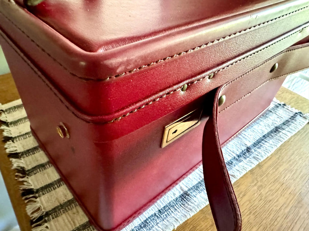 Vtg Hartmann Luggage Train Case | Faux Red Leather Train Case | Red and Pink Hard Case Train Case | Make Up Bag | Vanity Case