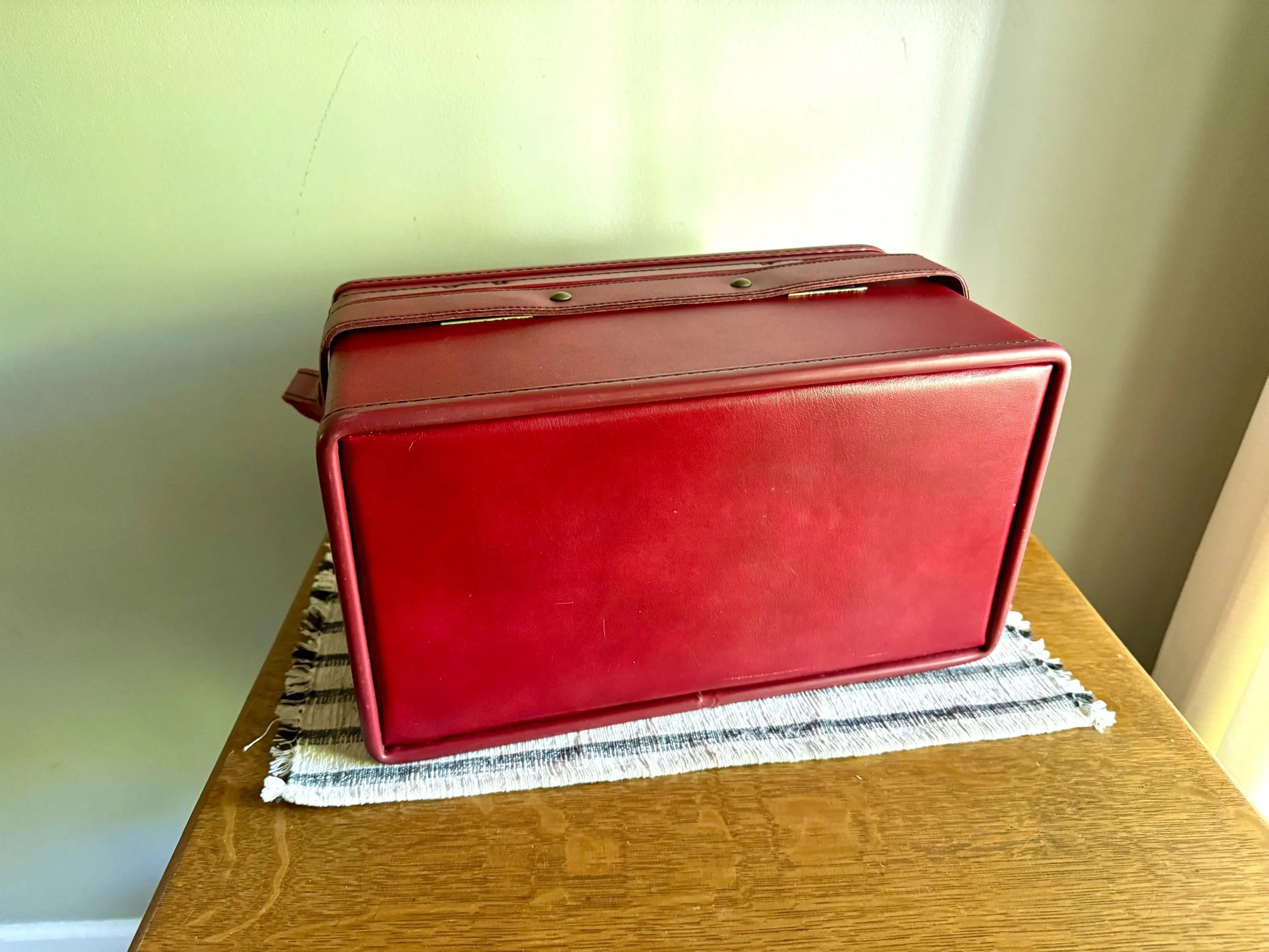 Vtg Hartmann Luggage Train Case | Faux Red Leather Train Case | Red and Pink Hard Case Train Case | Make Up Bag | Vanity Case