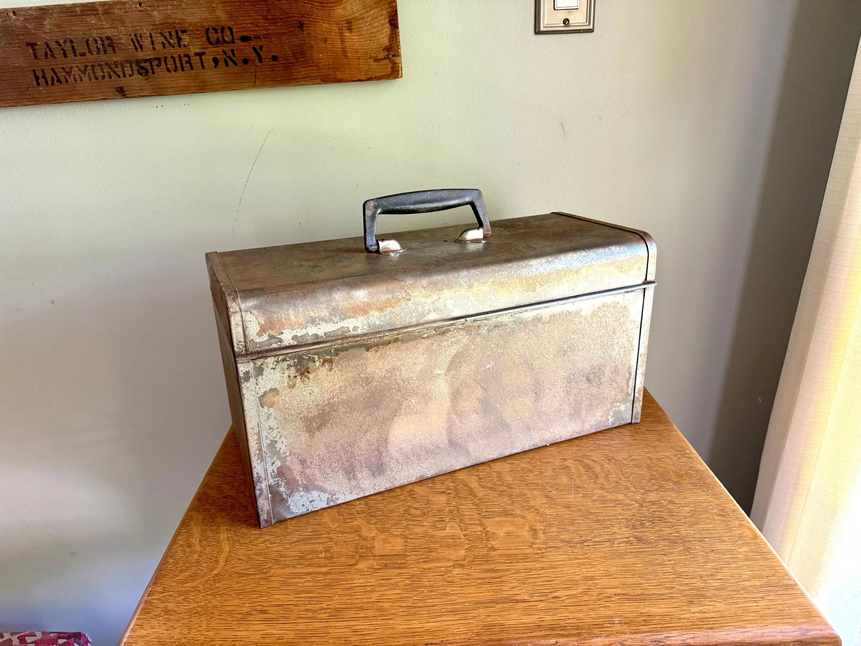 Vtg Distressed Heavy Duty Craftsman Tool Box | Rustic Craftsman 6500 Tool Box