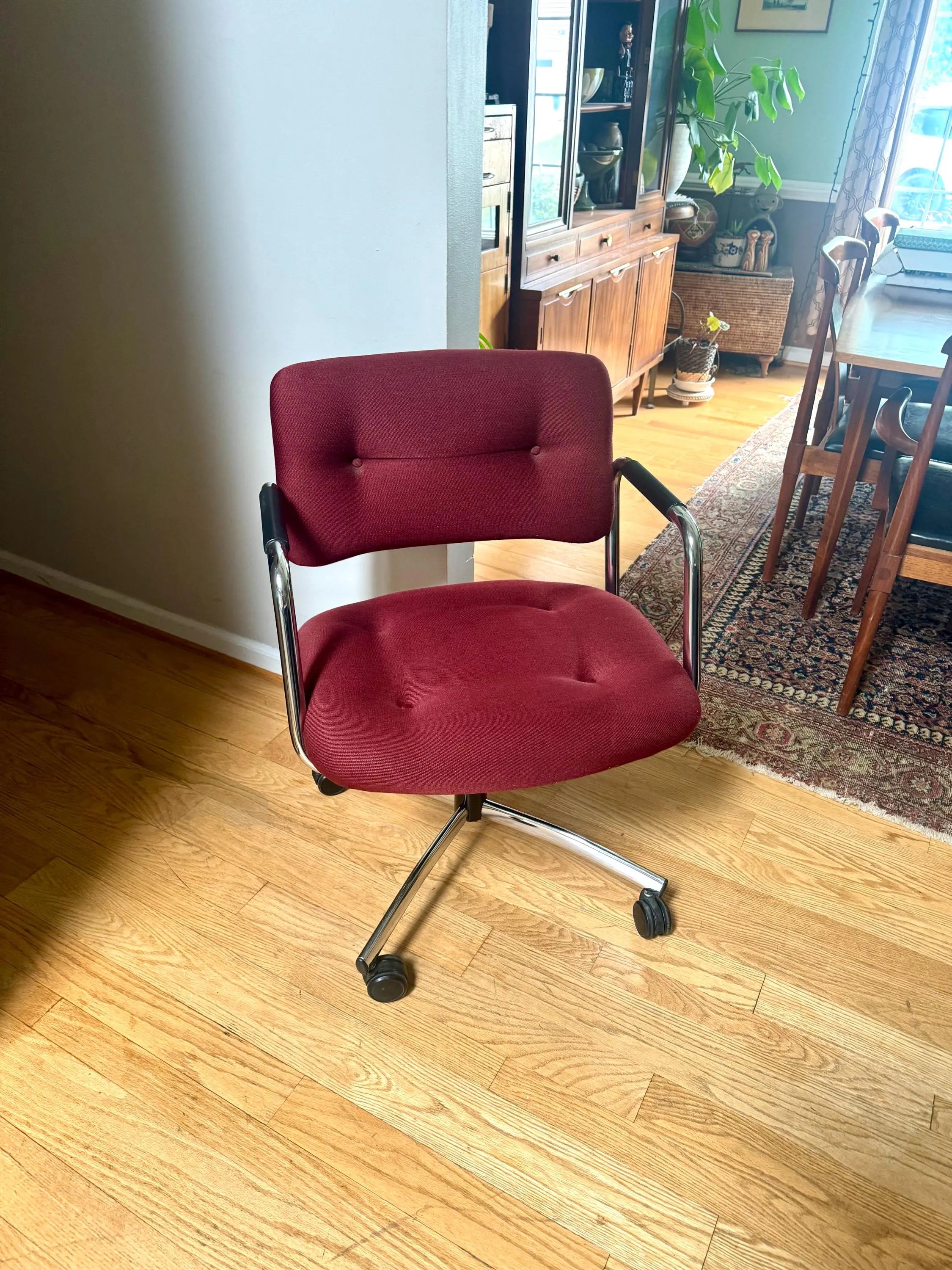 Vintage MCM Steelcase Desk Chair | Maroon MCM Swivel Chair | Steelcase Rolling Padded Office Chair | 80's Adjustable Executive Swivel Chair