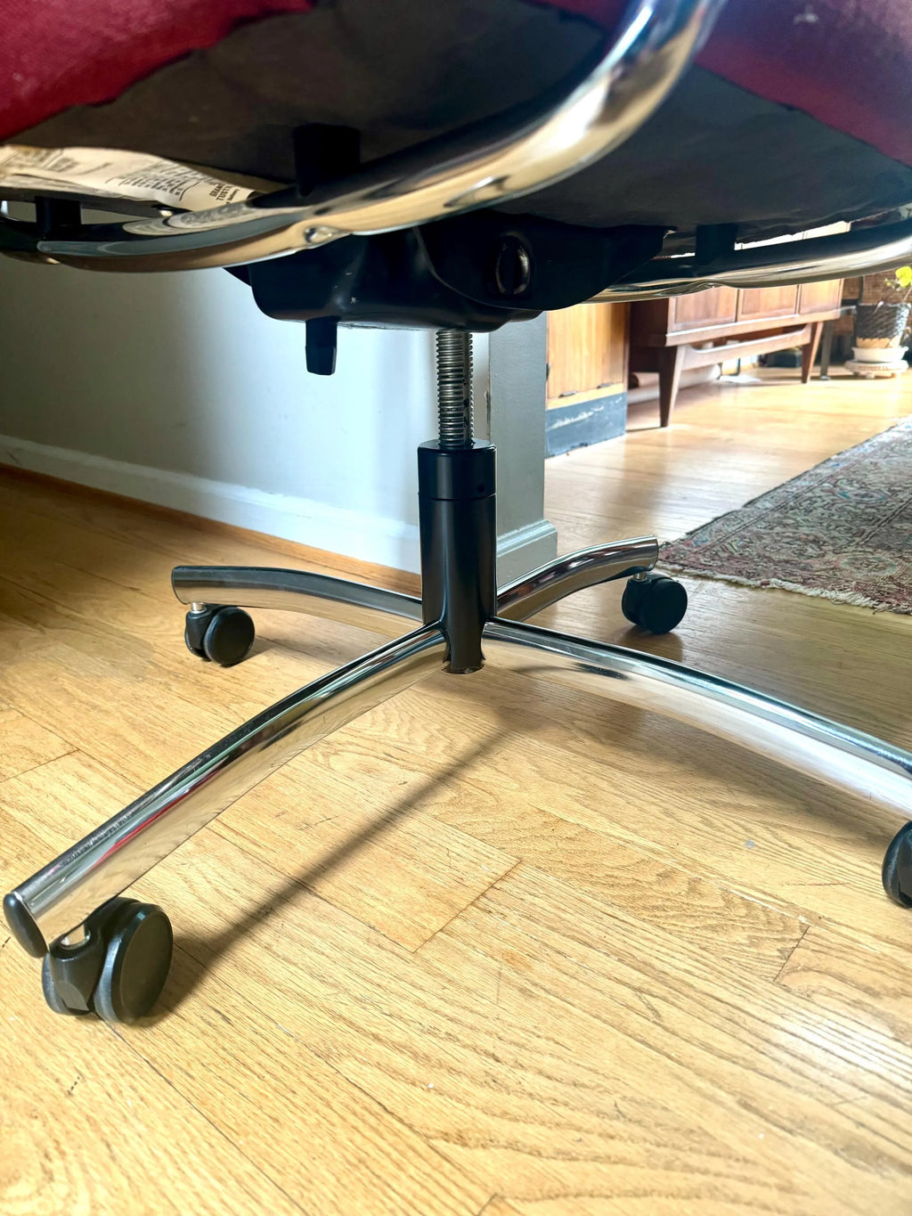 Vintage MCM Steelcase Desk Chair | Maroon MCM Swivel Chair | Steelcase Rolling Padded Office Chair | 80's Adjustable Executive Swivel Chair