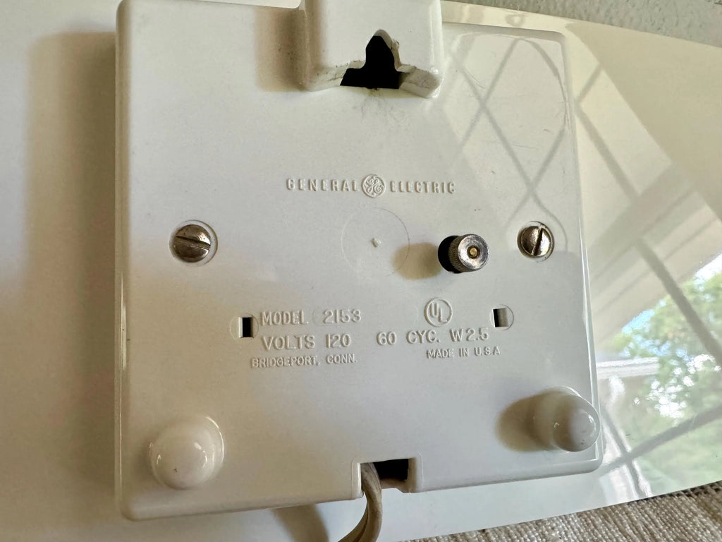Vintage MCM General Electric Wall Clock | White G.E. 2153 Kitchen Clock | Mid Century White Kitchen Clock | Working Electric Wall Clock