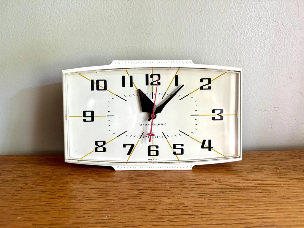 Vintage MCM General Electric Wall Clock | White G.E. 2153 Kitchen Clock | Mid Century White Kitchen Clock | Working Electric Wall Clock