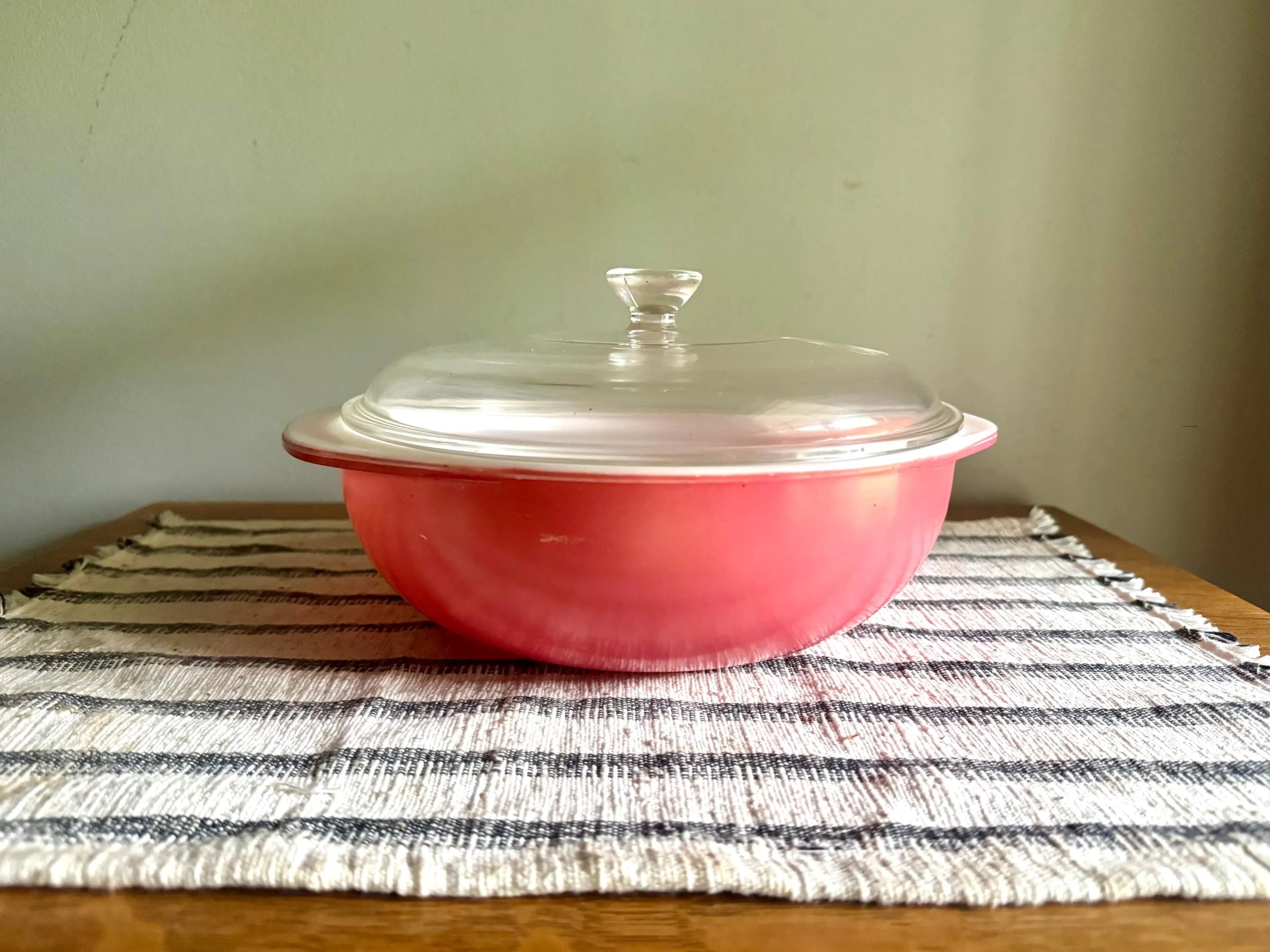 Vintage Pink Pyrex Casserole Bowl With Lid | Pyrex 024 Pink Casserole Bowl | 2 Quart Pink Glass Bowl | 50's Casserole Bowl with Lid