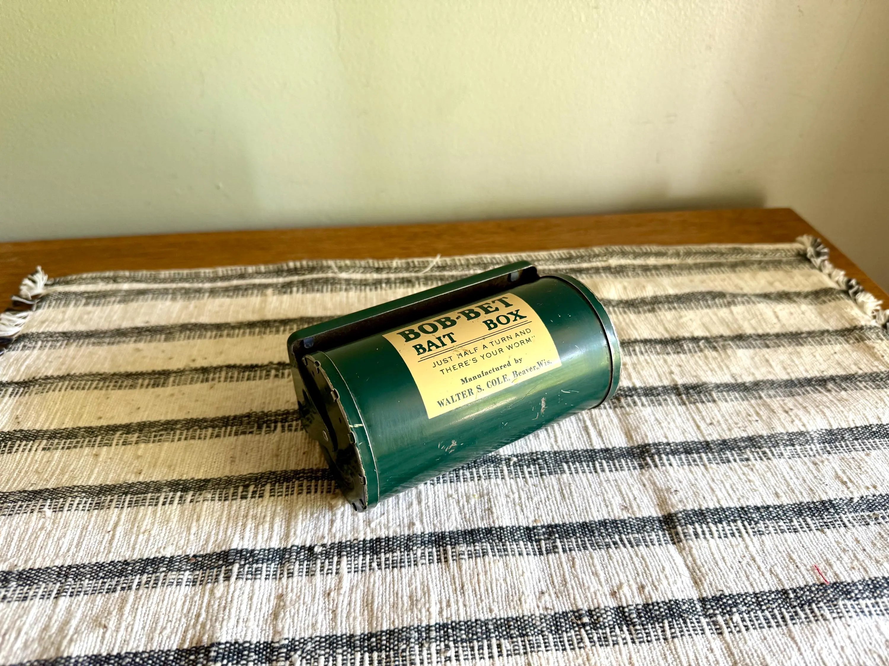 Vintage Tin Bob-Bet Bait Box | Green Bait Box Tin | Bob-Bet Rotating Bait box | Vintage Fishing Bait Box | Fish Decor | Fishing Tackle
