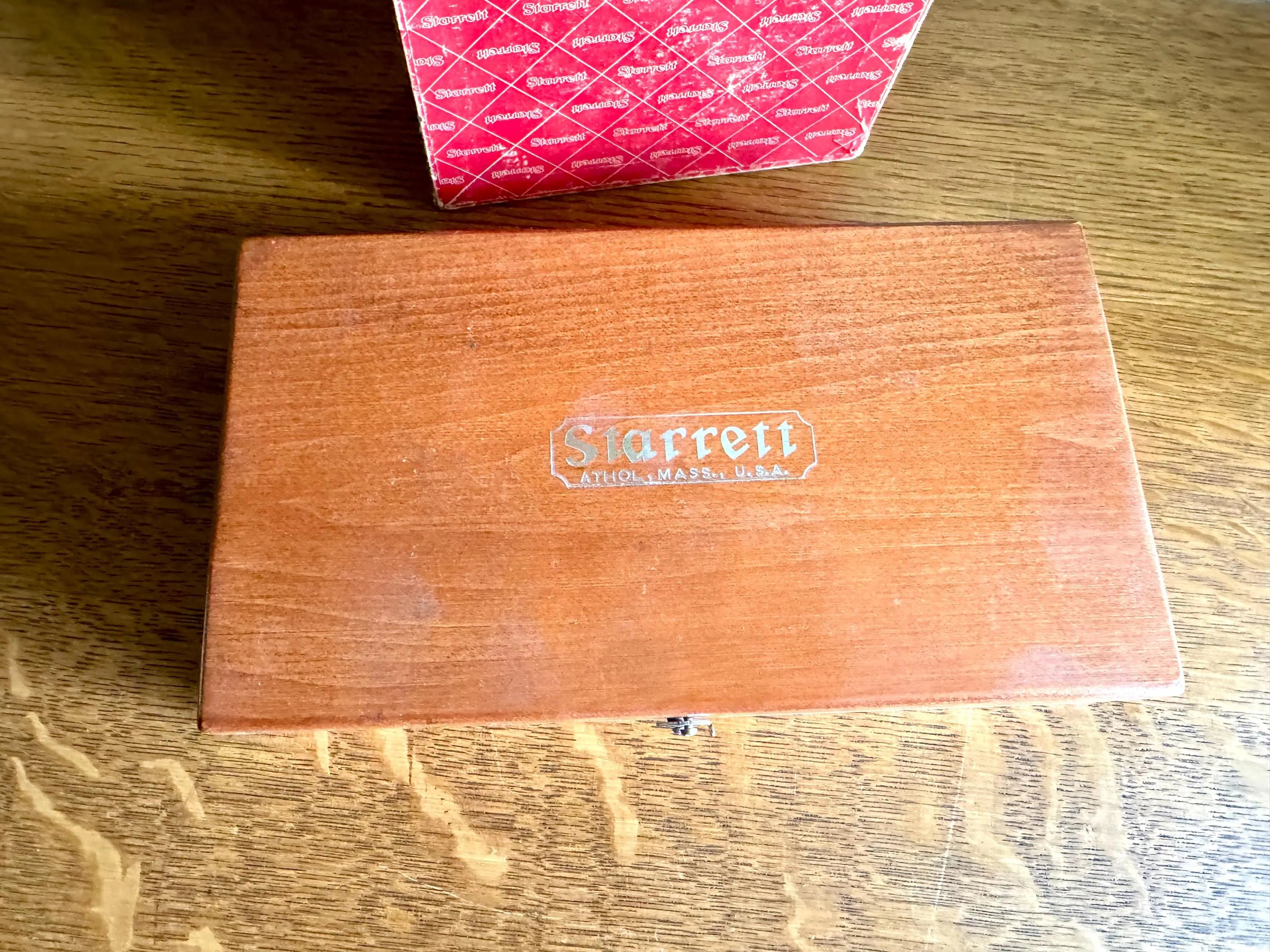 Vintage Starrett 657B Magnetic Base Indicator Holder with No.711FS Indicator l Vintage L.S. Starrett Dial Indicator with Magnetic Base In Orig. Case