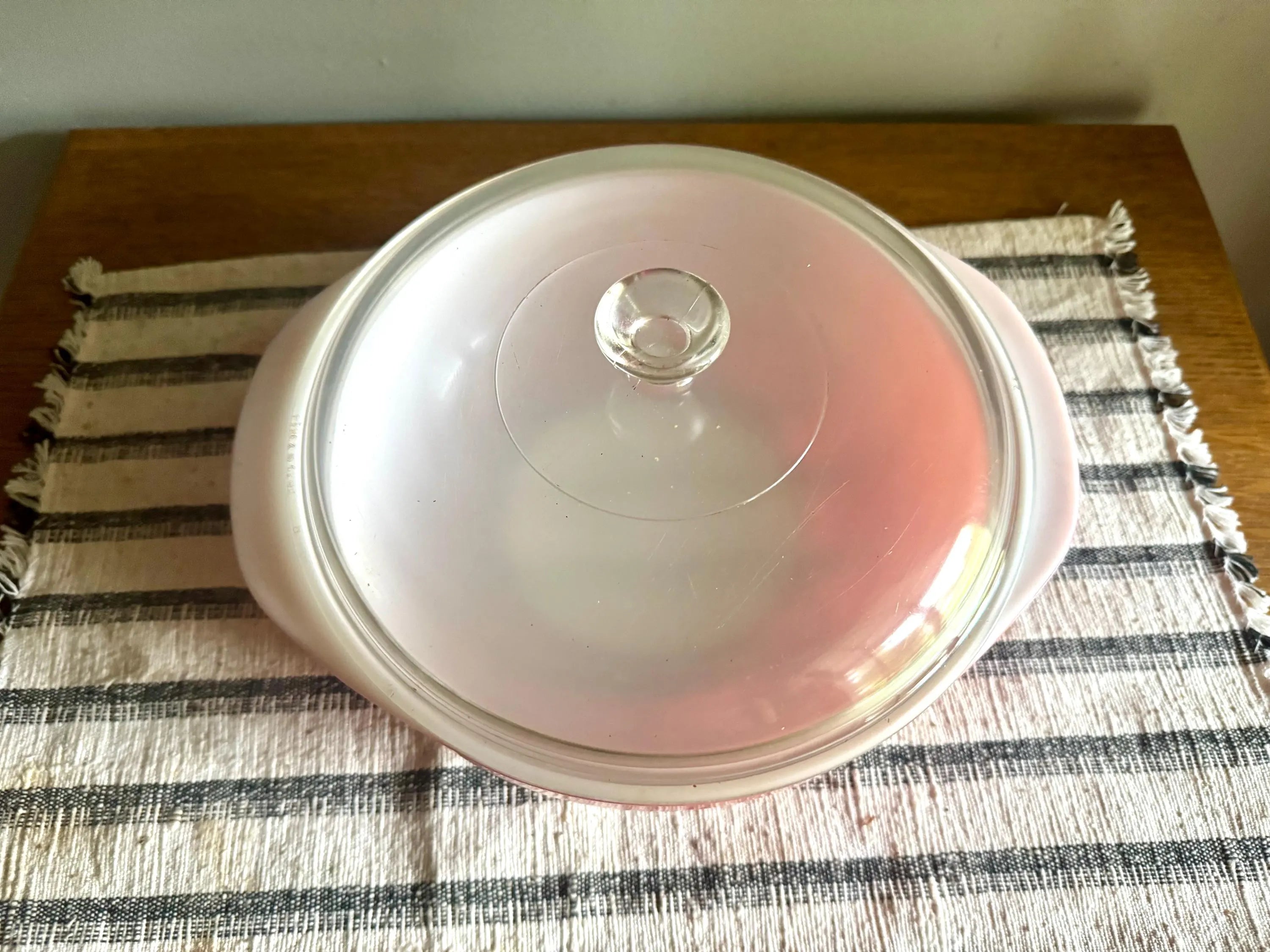 Vintage Pink Pyrex Casserole Bowl With Lid | Pyrex 024 Pink Casserole Bowl | 2 Quart Pink Glass Bowl | 50's Casserole Bowl with Lid