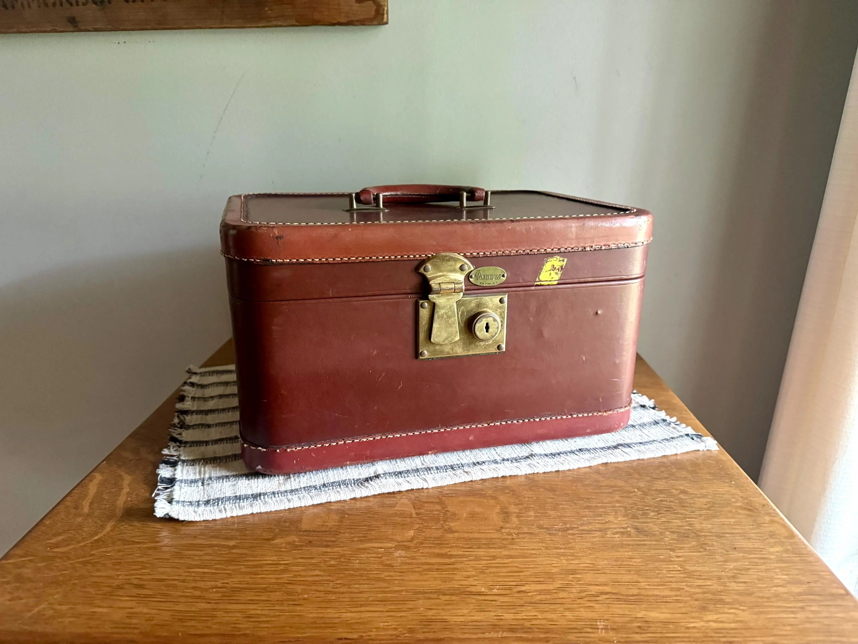 Vintage Brown Maximillian Cosmetic Case | Leather Train Case | Cowhide Makeup Case | Leather Make Up Case | Leather Storage Case