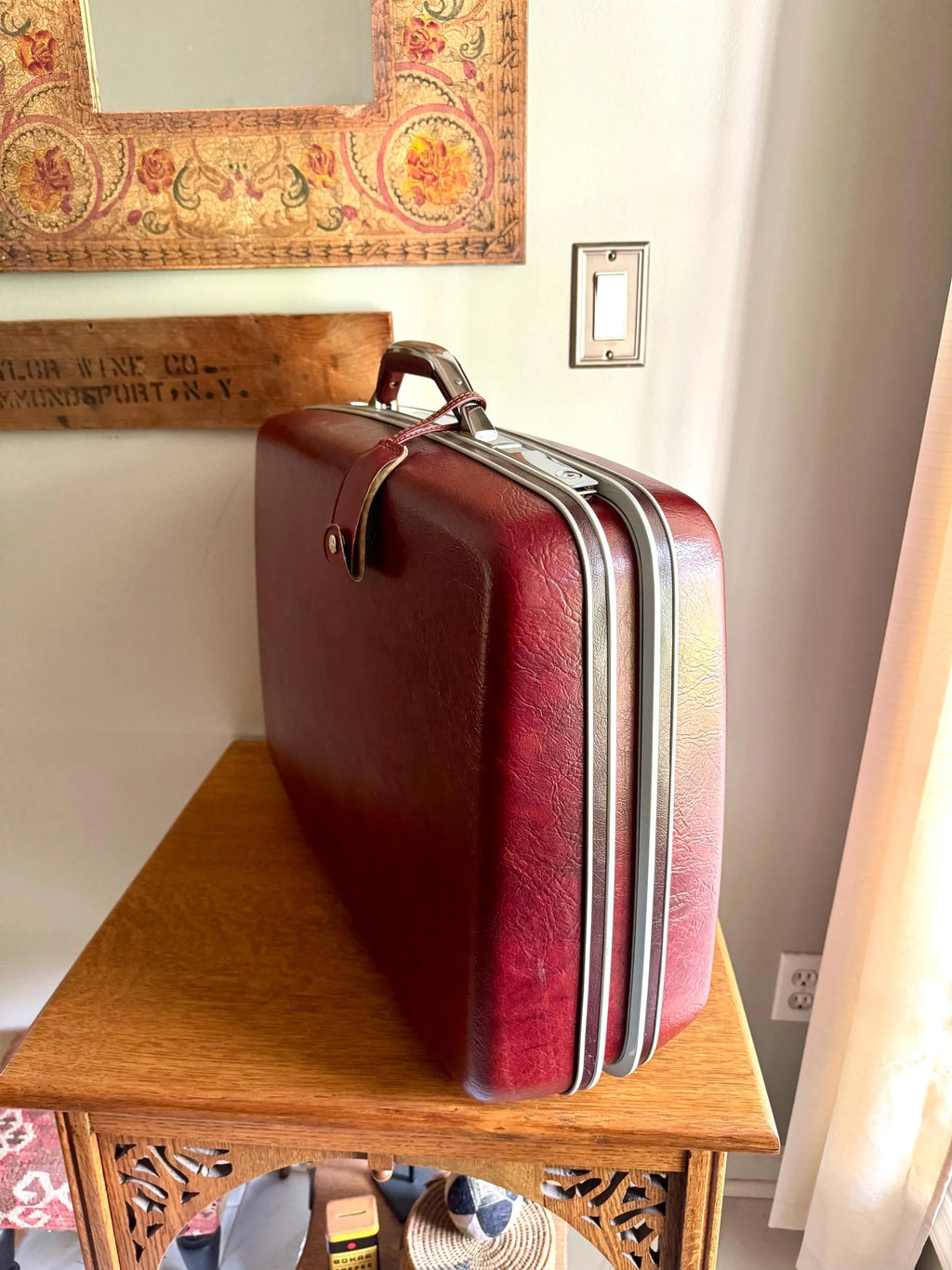 Samsonite Hardshell Suitcase with Key | 70's Retro Luggage | Maroon Hard Case Suitcase | Mid Century Luggage | Weekender | Vintage Suitcase