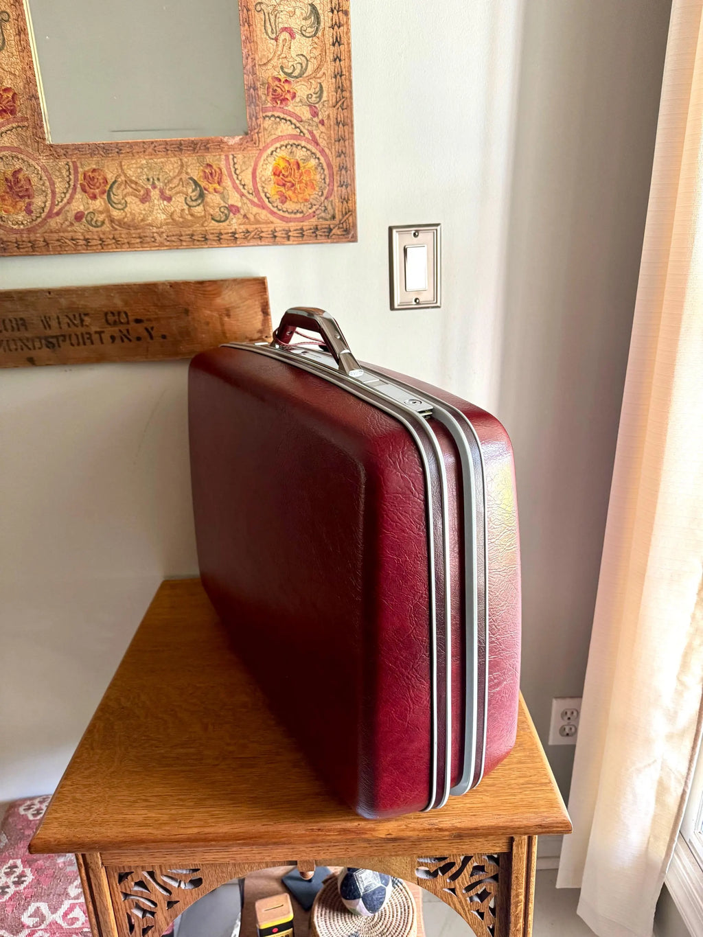 Samsonite Hardshell Suitcase with Key | 70's Retro Luggage | Maroon Hard Case Suitcase | Mid Century Luggage | Weekender | Vintage Suitcase