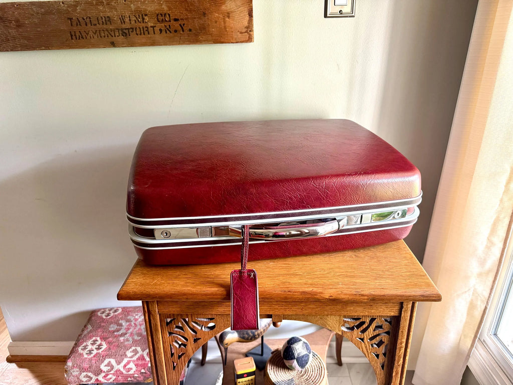 Samsonite Hardshell Suitcase with Key | 70's Retro Luggage | Maroon Hard Case Suitcase | Mid Century Luggage | Weekender | Vintage Suitcase