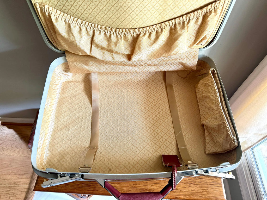 Samsonite Hardshell Suitcase with Key | 70's Retro Luggage | Maroon Hard Case Suitcase | Mid Century Luggage | Weekender | Vintage Suitcase