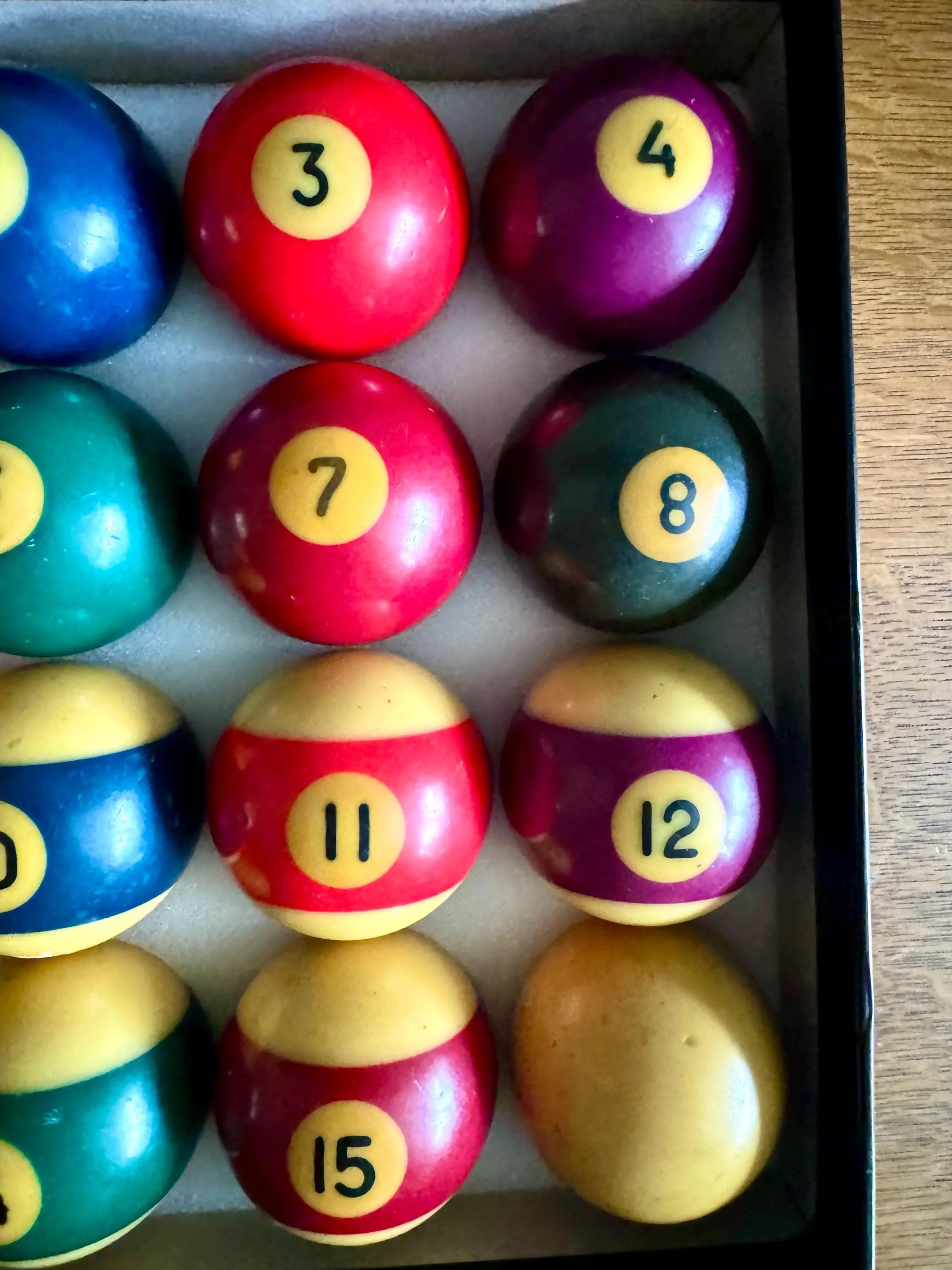 A Complete Set of Old Billiard Balls | Bakelite Pools Balls | Vintage Billiard Balls | Bakelite Billiard Balls