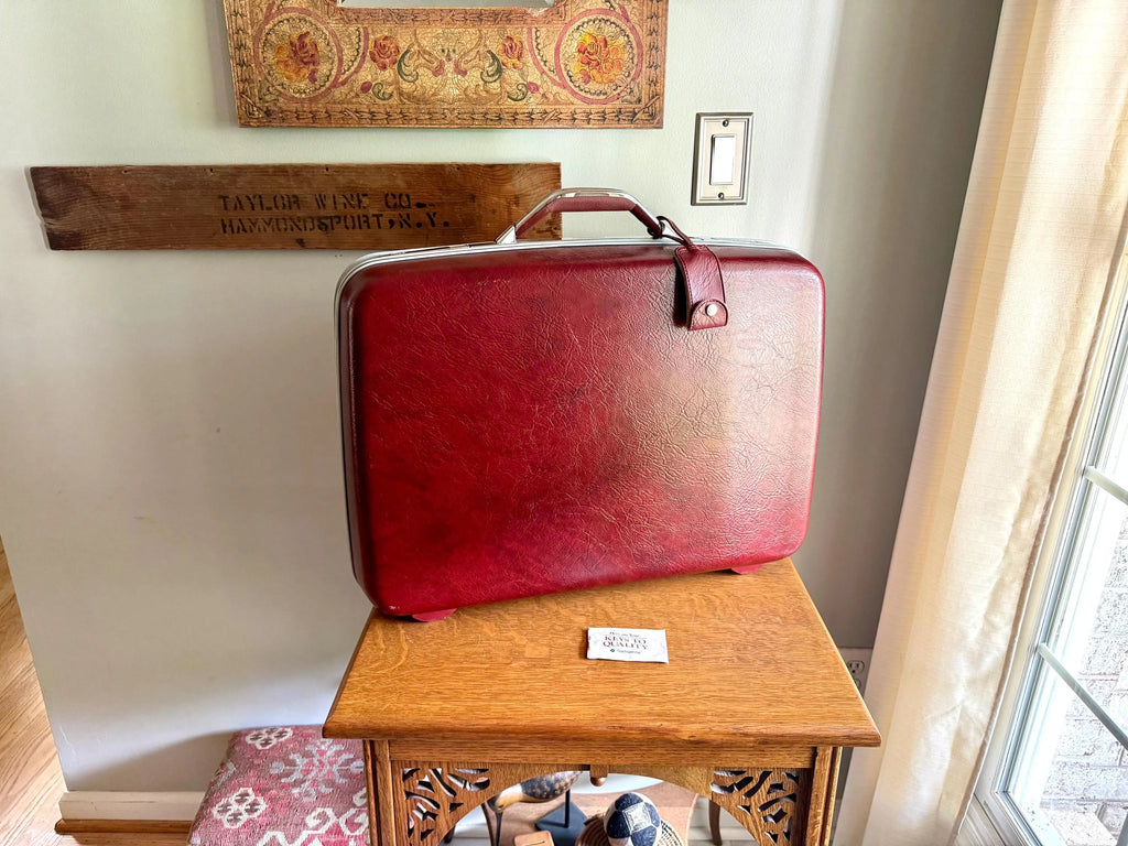 Samsonite Hardshell Suitcase with Key | 70's Retro Luggage | Maroon Hard Case Suitcase | Mid Century Luggage | Weekender | Vintage Suitcase